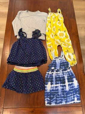 Bundle of Toddler Girls Clothes Size 2T